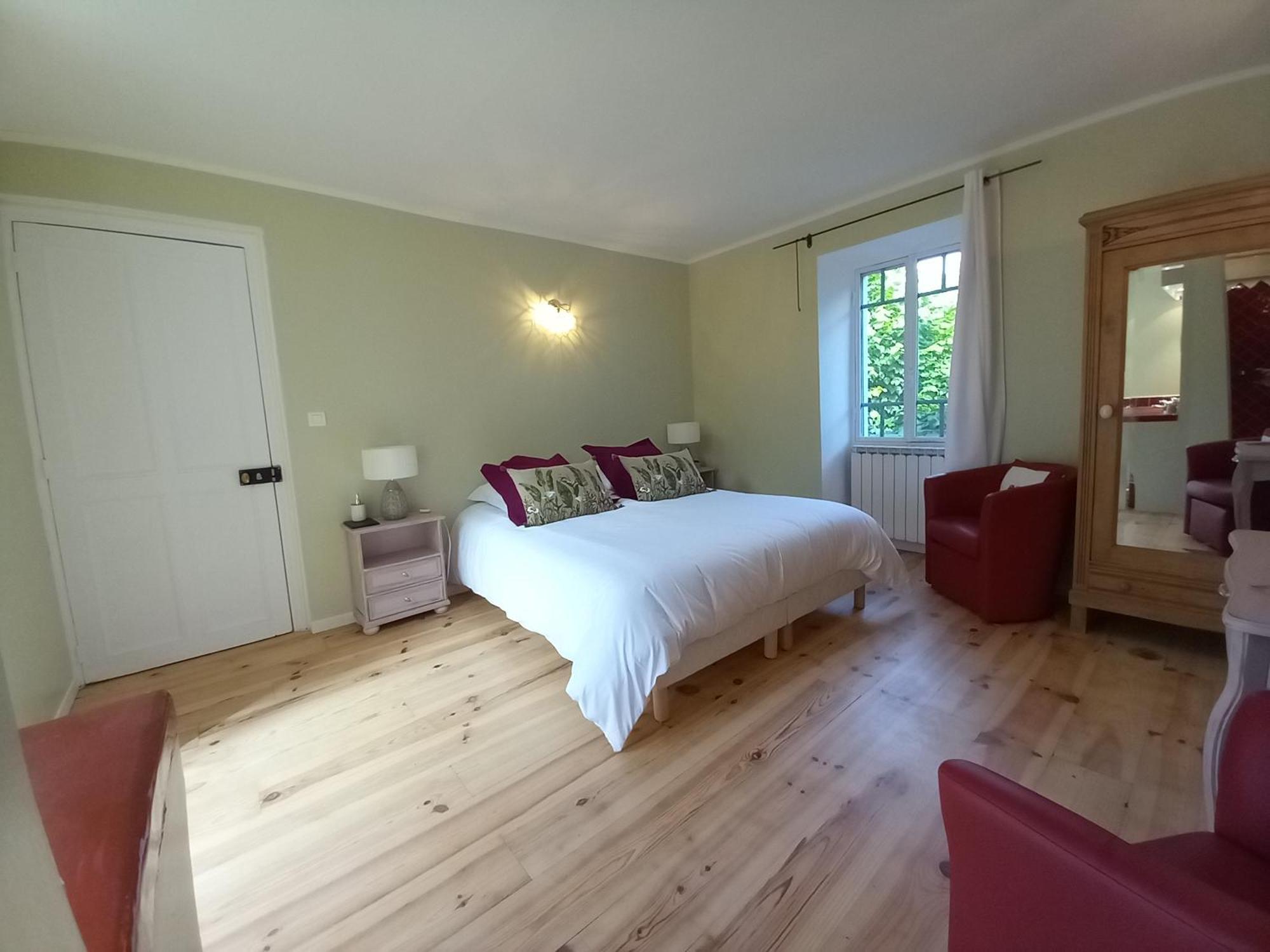 Le Temps Des Pauses Hotell Viviers Eksteriør bilde
